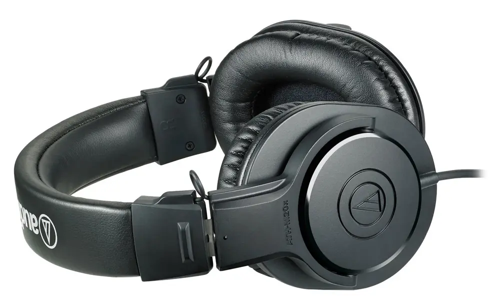 headphones for podcasting	